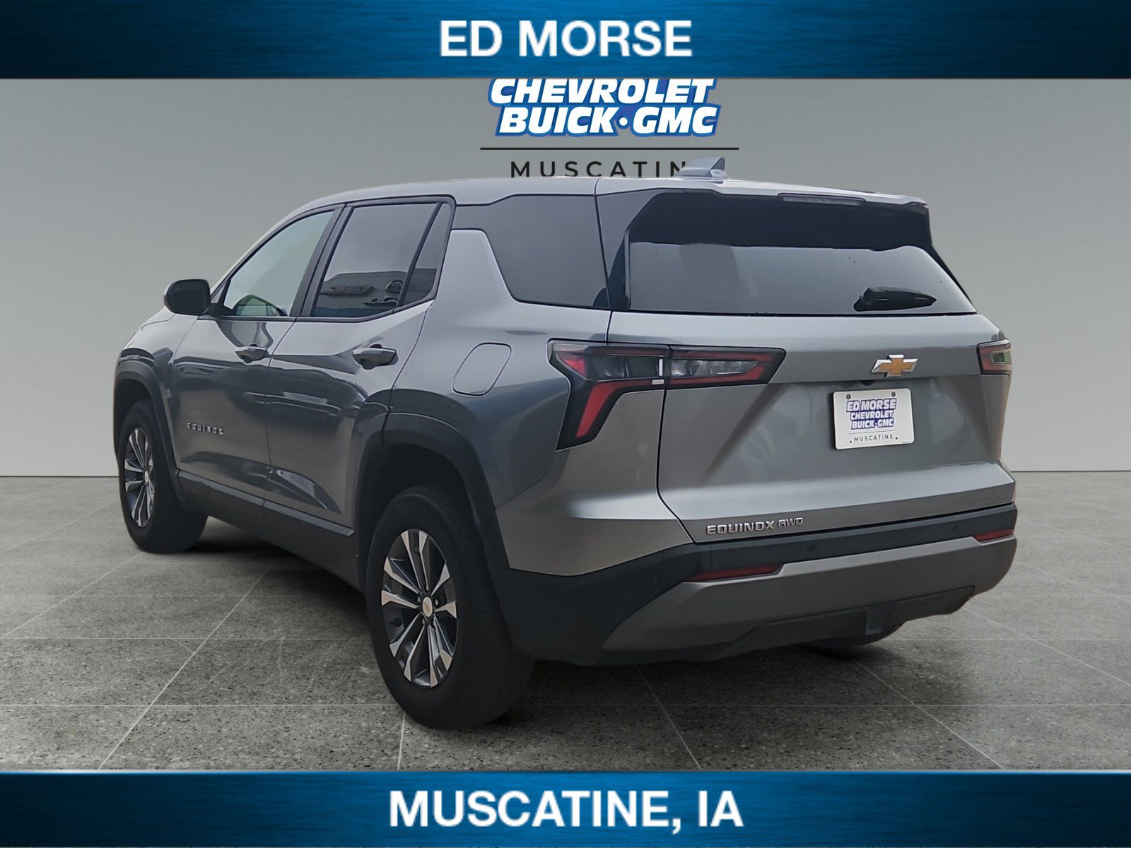 Used 2026 Chevrolet Equinox LT AWD/4WD image 3
