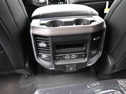 Used 2025 RAM 1500 Laramie image 28