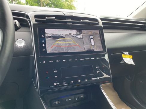 Certified 2023 Hyundai Tucson Limited AWD/4WD image 11