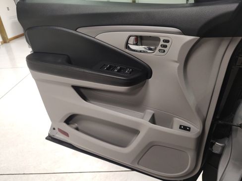 Used 2021 Honda Pilot Special Edition image 9