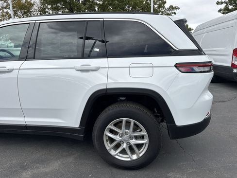 New 2025 Jeep Grand Cherokee Laredo X w/ Trailer Tow Package image 13
