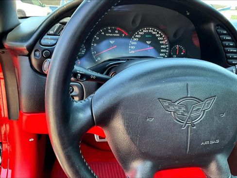 Used 2001 Chevrolet Corvette Coupe w/ Preferred Equipment Group2 RWD image 20