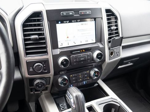 Used 2018 Ford F150 Lariat w/ Equipment Group 502A Luxury AWD/4WD image 7