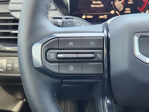 New 2026 GMC Acadia AT4 w/ Luxury Package image 31