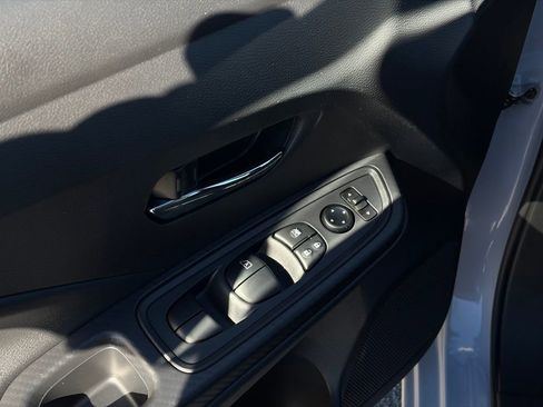 Certified 2025 Nissan Versa SV w/ Trunk Package image 12