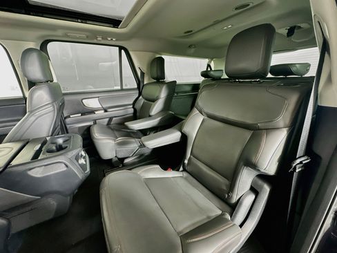 Used 2025 Ford Expedition Max Active AWD/4WD image 29