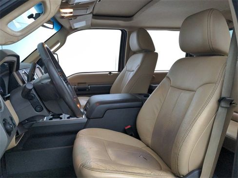 Used 2011 Ford F450 Lariat image 26