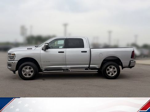 Used 2026 RAM 2500 Big Horn AWD/4WD image 5