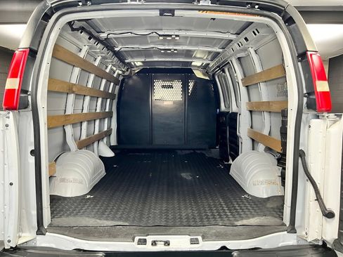 Used 2025 Chevrolet Express 2500 w/ Driver Convenience Package RWD image 19