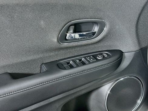 Used 2020 Honda HR-V EX image 15