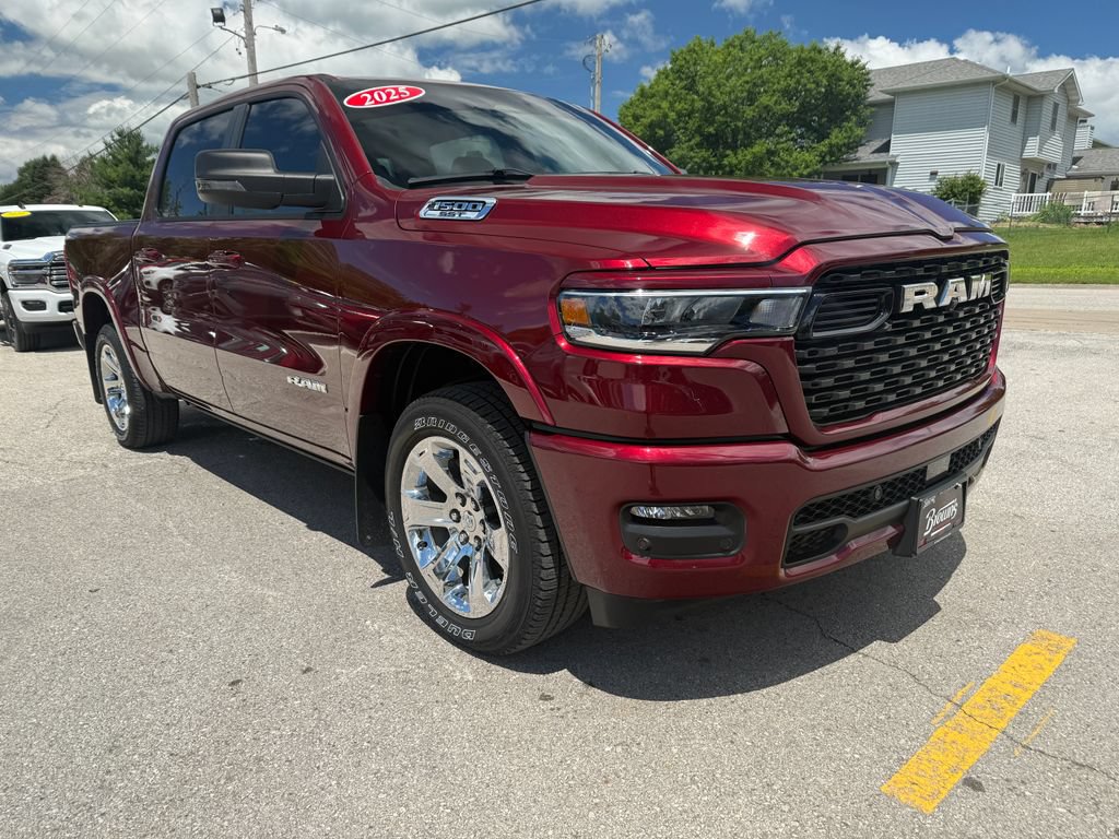 Used 2025 RAM 1500 Big Horn AWD/4WD image 3