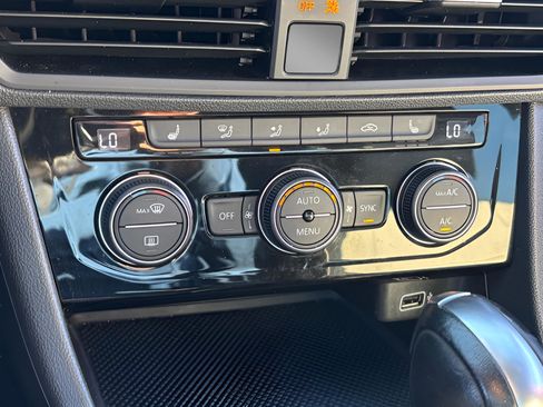 Used 2019 Volkswagen Jetta R-Line image 29