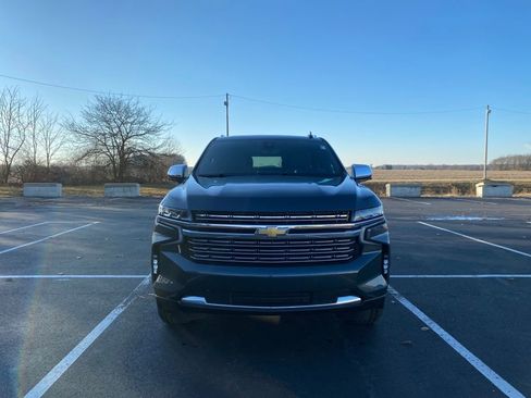 Used 2021 Chevrolet Tahoe Premier w/ Premium Package image 2