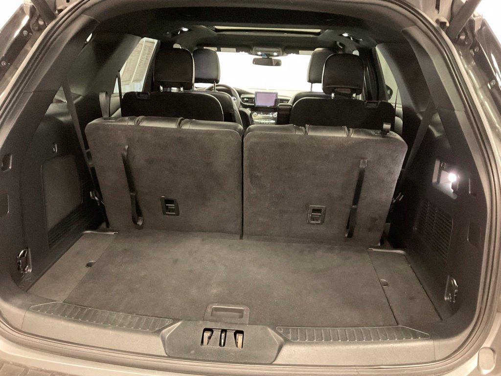 Used 2022 Ford Explorer ST-Line w/ Class IV Trailer Tow Package AWD/4WD image 9