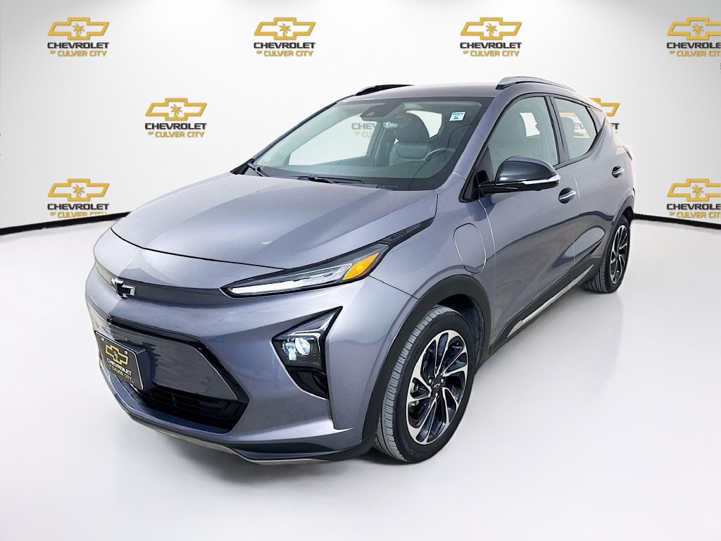 Used 2023 Chevrolet Bolt EUV Premier FWD image 3