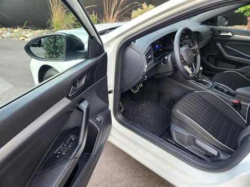 Certified 2024 Volkswagen Jetta Sport image 24