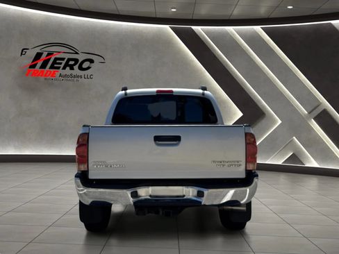 Used 2005 Toyota Tacoma PreRunner RWD image 8