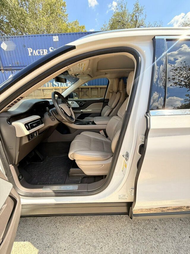 Used 2020 Lincoln Aviator Reserve w/ Equipment Group 202A AWD/4WD image 7