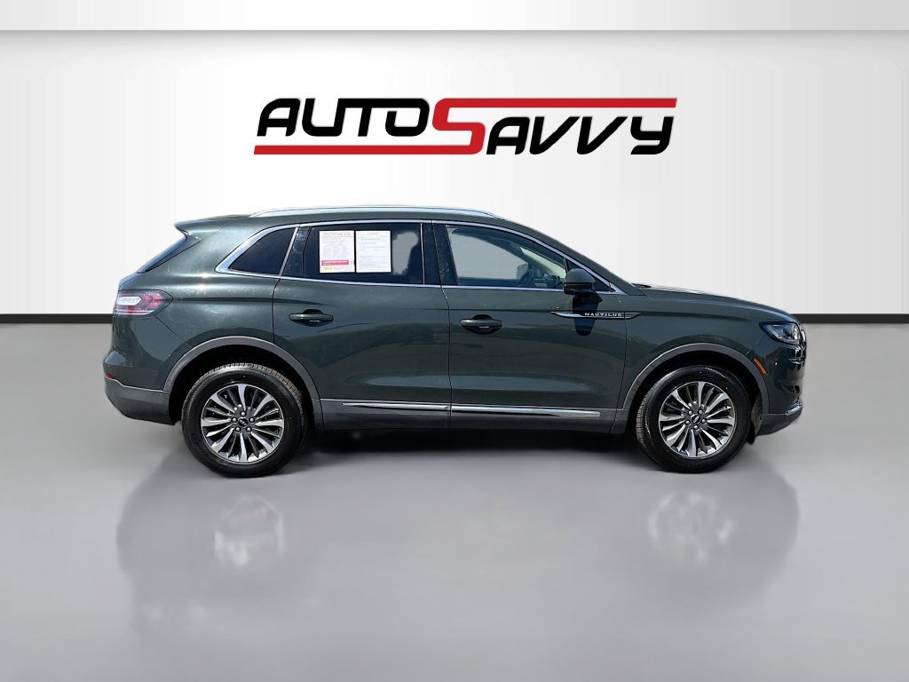Used 2023 Lincoln Nautilus AWD w/ Premium Package image 8