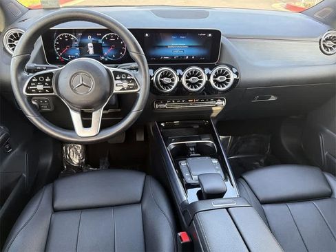 Used 2021 Mercedes-Benz GLA 250 GLA 250 image 9