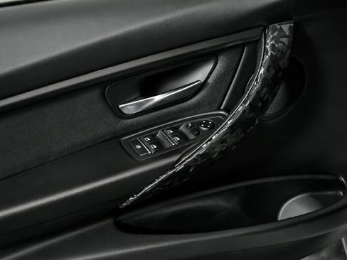 Used 2018 BMW 320i xDrive Sedan image 17