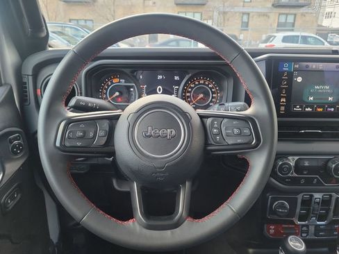 Certified 2024 Jeep Wrangler Unlimited Rubicon image 22