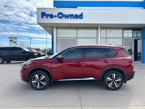 Used 2022 Nissan Rogue Platinum w/ Head-Up Display Package image 8