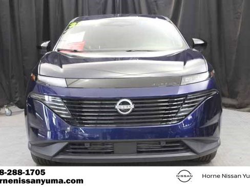 Certified 2025 Nissan Murano SV image 2