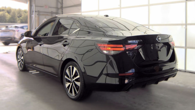 Used 2023 Nissan Sentra SV w/ SV Premium Package FWD image 7
