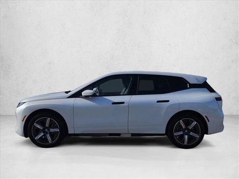 Used 2026 BMW iX xDrive60 AWD/4WD image 9
