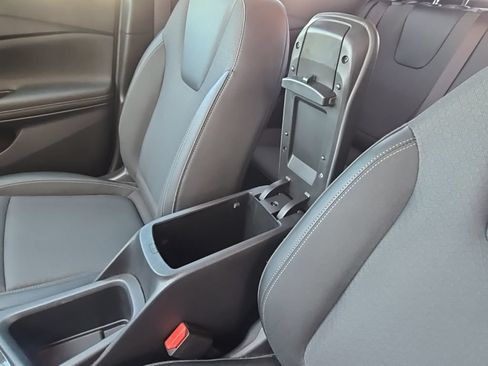 Used 2023 Buick Encore GX Preferred w/ Cold Weather Comfort Package AWD/4WD image 30