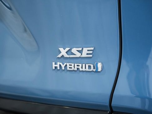 Used 2024 Toyota RAV4 XSE w/ Advanced Technology Package AWD/4WD image 7