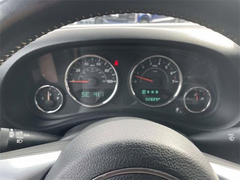 Used 2015 Jeep Wrangler Sport image 14