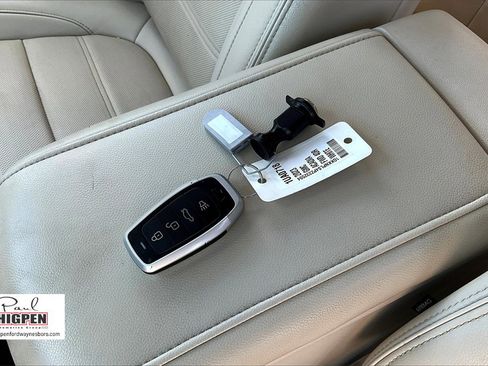 Used 2023 GMC Acadia Denali w/ Denali Ultimate Package image 11