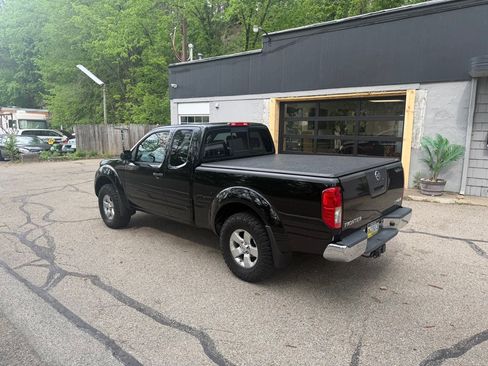 Used 2012 Nissan Frontier SV AWD/4WD image 4