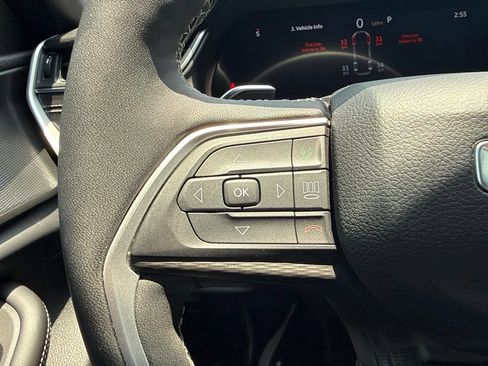 Used 2025 Jeep Grand Cherokee L Altitude RWD image 27