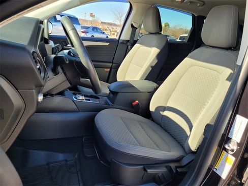 Used 2021 Ford Escape SE w/ Cold Weather Package image 5