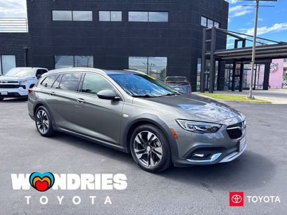 Used 2018 Buick Regal Essence w/ Driver Confidence Package #1