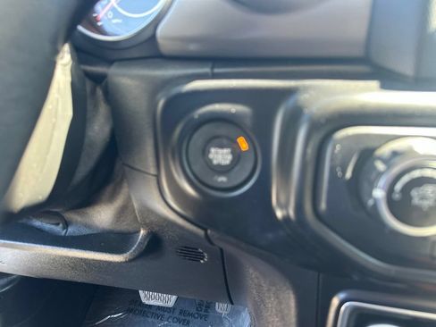 Used 2020 Jeep Wrangler Unlimited Sport AWD/4WD image 6