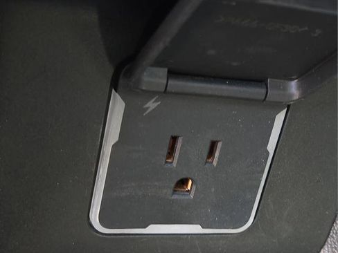 Used 2024 Chevrolet Tahoe LT image 16