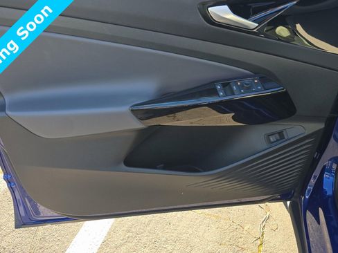 Used 2021 Volkswagen ID.4 Pro S w/ Gradient Package image 7