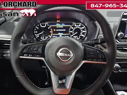 Used 2025 Nissan Altima 2.5 SR image 9