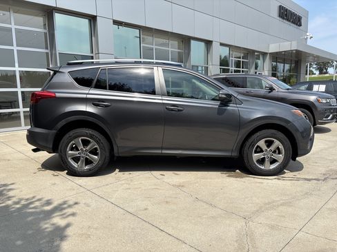 Used 2015 Toyota RAV4 XLE FWD image 10