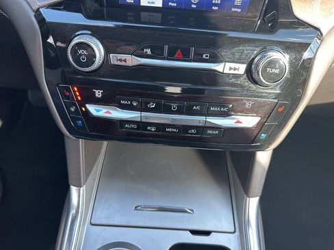 Used 2021 Ford Explorer Platinum w/ Equipment Group 601A image 30