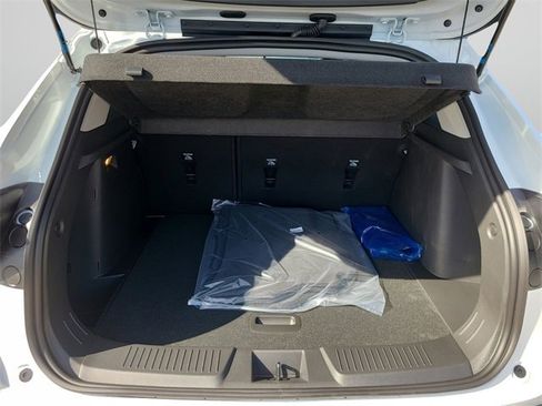 New 2026 Chevrolet Trax LT w/ Driver Confidence Package image 10