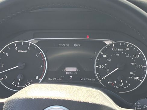 Used 2025 Nissan Rogue SV AWD/4WD image 39