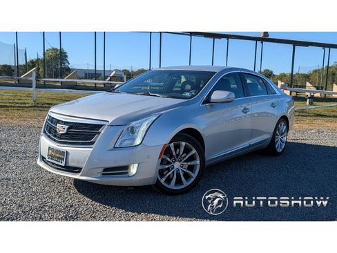 Used 2017 Cadillac XTS Luxury image 1