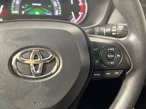 Used 2025 Toyota RAV4 XLE w/ Convenience Package FWD image 20
