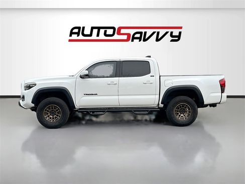 Used 2023 Toyota Tacoma 4x4 Double Cab image 4