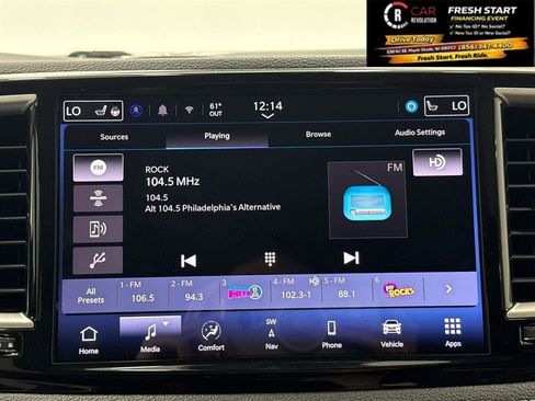 Used 2024 Chrysler Pacifica Limited FWD image 45